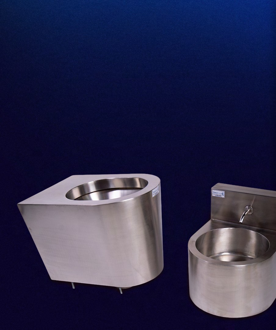 Vaso sanitário antivandalismo em aço inox instalado em ambiente de segurança